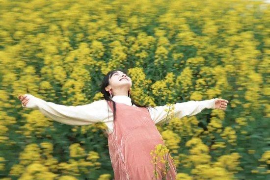 很羡慕	，沈月的松弛感  第5张