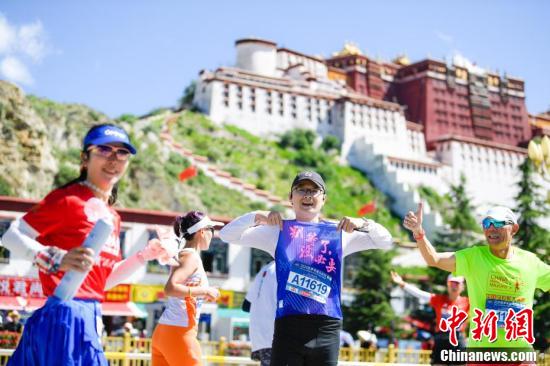 2024拉萨半程马拉松鸣枪开跑 第9张 2024拉萨半程马拉松鸣枪开跑 第9张