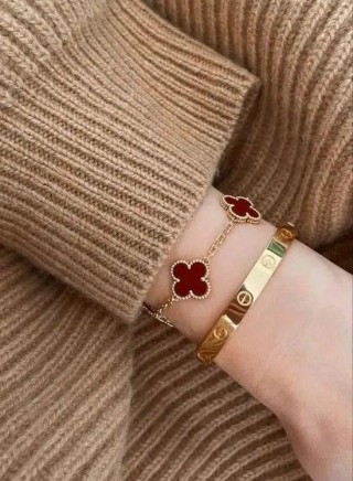 梵克雅宝全球涨价，为什么大家通宵排队买？