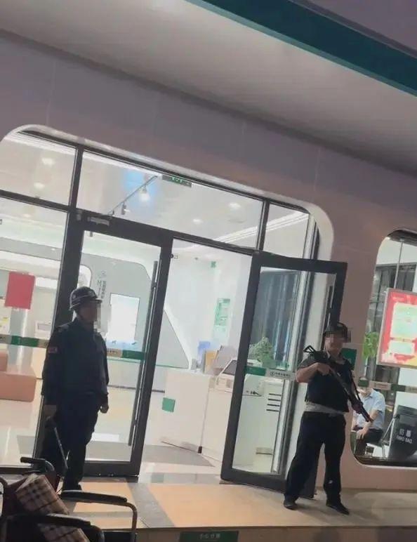 患病老人被要求本人到场取钱时死亡，农行株洲支行最新回应：向逝者致以沉痛哀悼  第3张