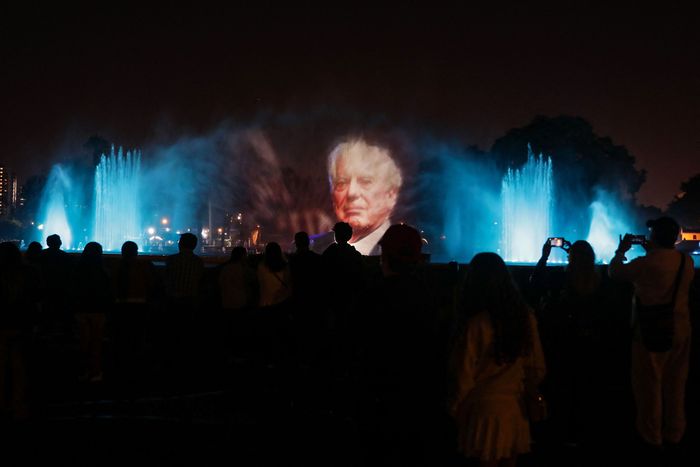 从左翼人士到晚年“右转”：作家略萨的政治之旅  第4张