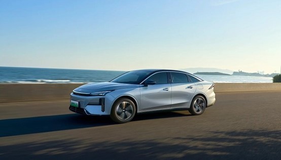 一周新车盘点 | 奔腾小马标配智能座舱 吉利银河L6 EM-i电机升级  第5张