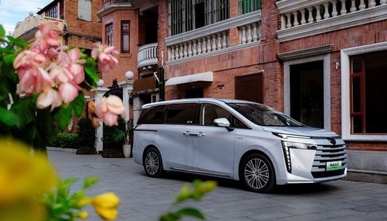 一周新车盘点 | 奔腾小马标配智能座舱 吉利银河L6 EM-i电机升级  第13张