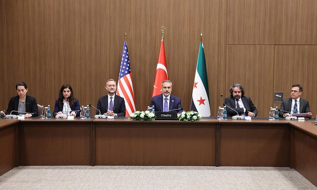 美国务卿会见叙利亚外长，沙特等国表示将支持叙利亚重建  第1张